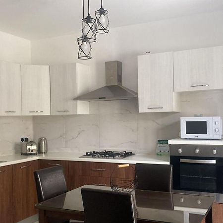 Apartment Triq Is-Silla Marsaskala Esterno foto